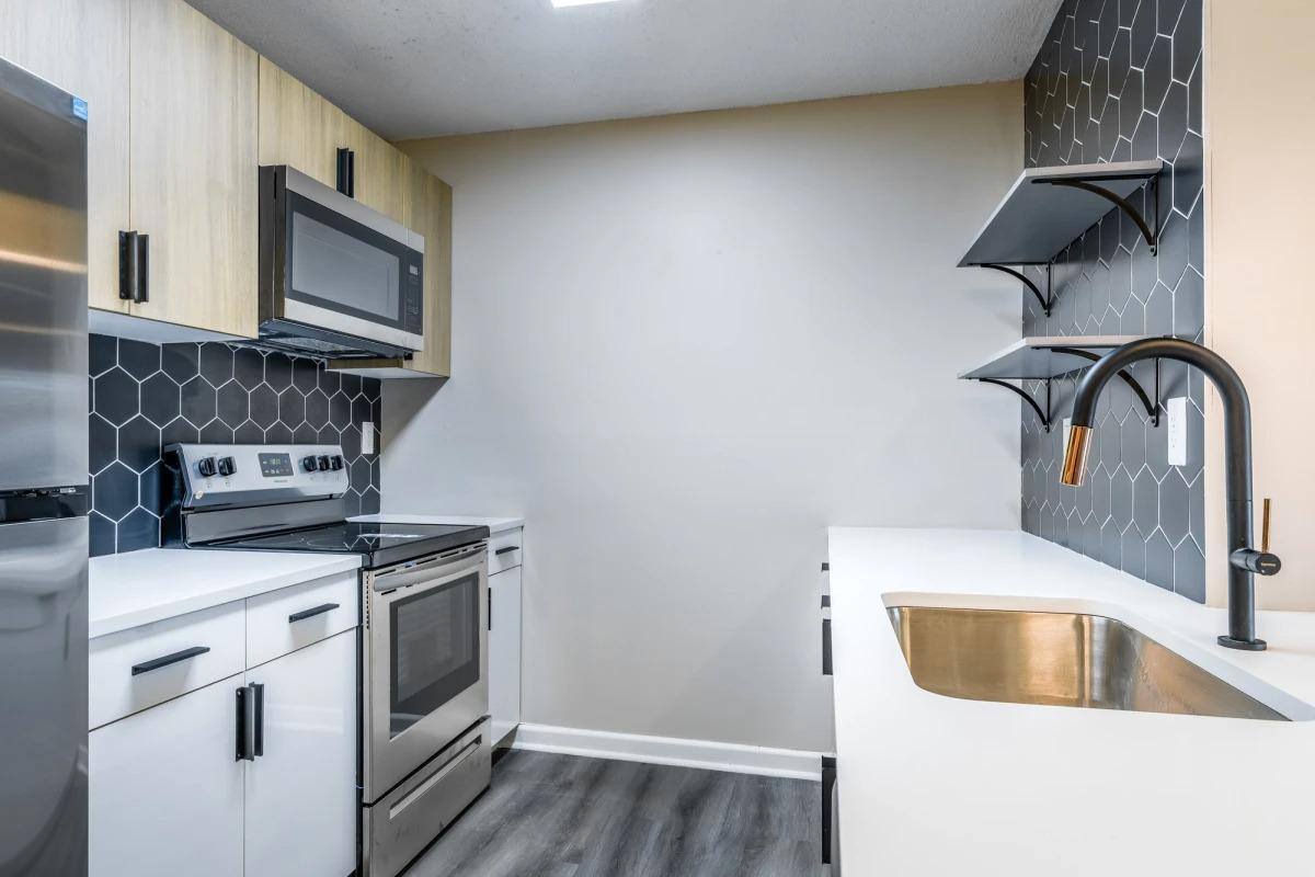 Apartment for rent at Bradford Park, 5905 Airways Blvd, Southaven, MS 38671
