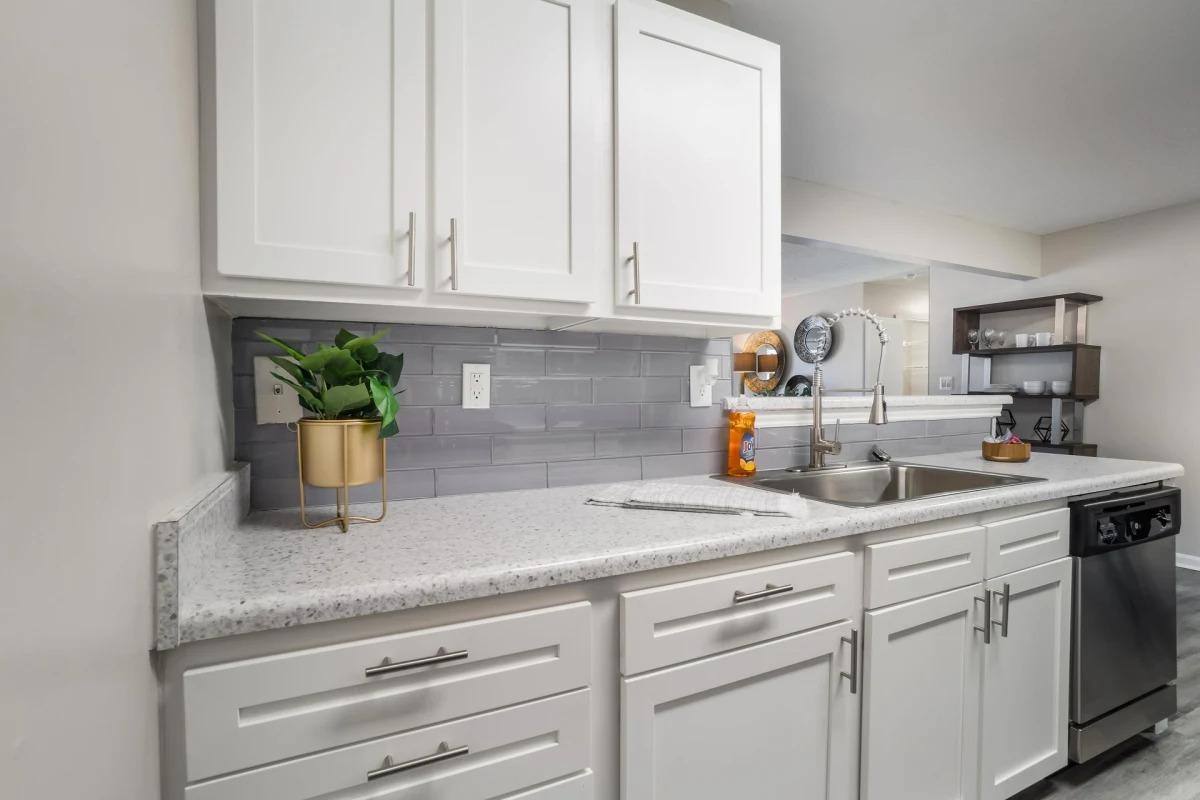 Apartment for rent at Bradford Park, 5905 Airways Blvd, Southaven, MS 38671