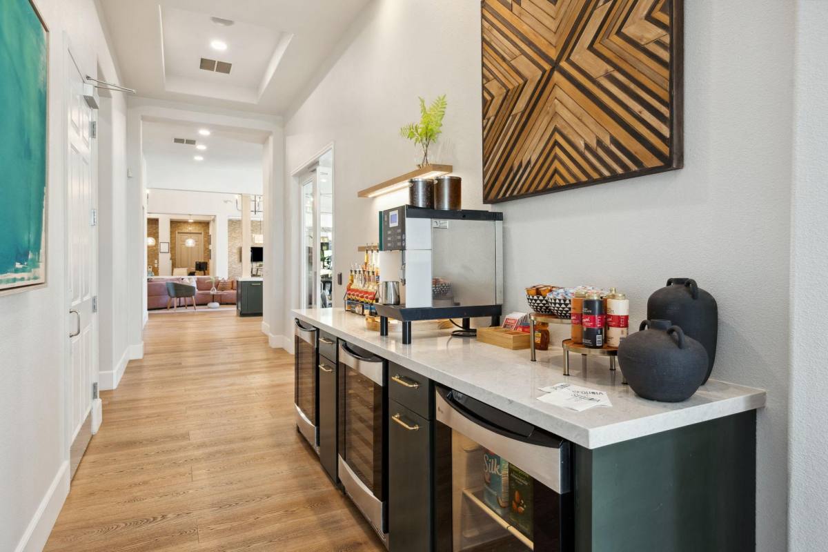 Apartment for rent at Venu at Galleria, 301 Gibson Dr, Roseville, CA 95678
