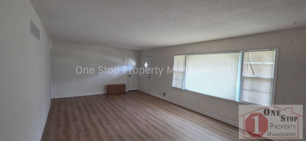 House for rent at 2111 N 49th St, Kansas City, KS 66104