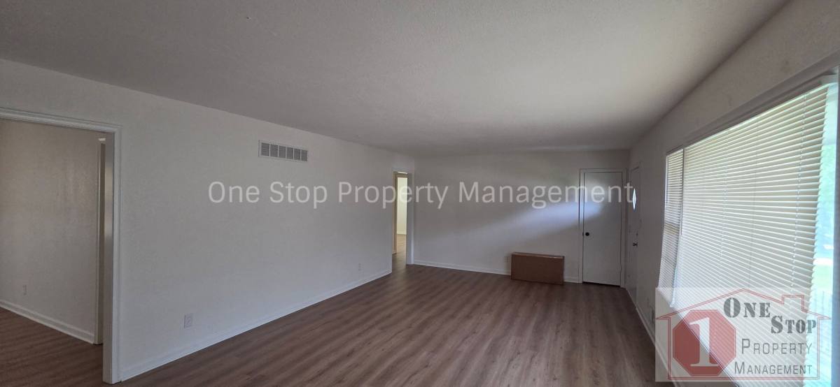 House for rent at 2111 N 49th St, Kansas City, KS 66104