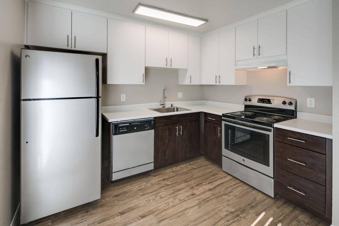 Townhouse for rent at Barclay Square Apartment Homes, 6363 Beadnell Way, San Diego, CA 92117