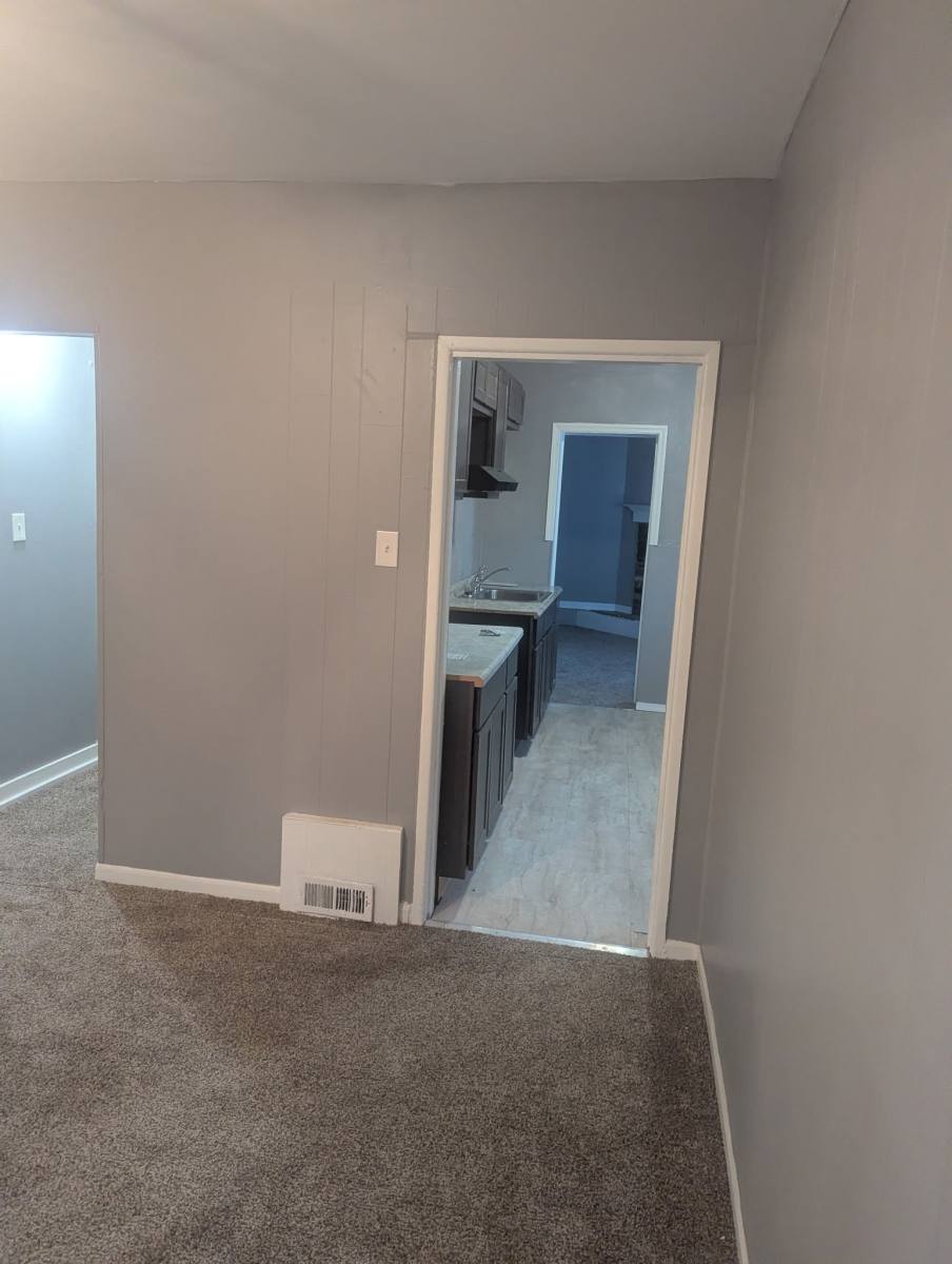 House for rent at 6709 Robbins Ave, Saint Louis, MO 63133
