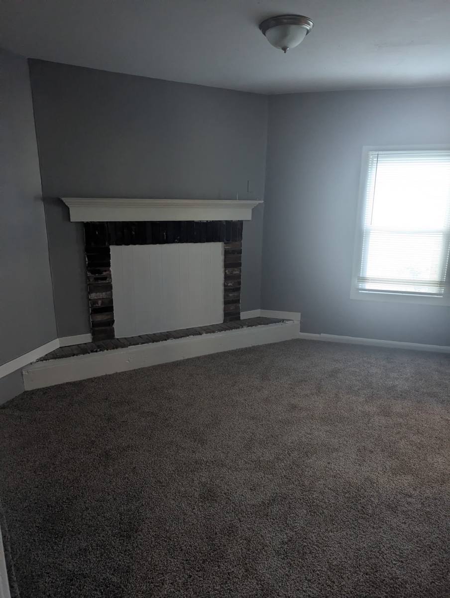 House for rent at 6709 Robbins Ave, Saint Louis, MO 63133