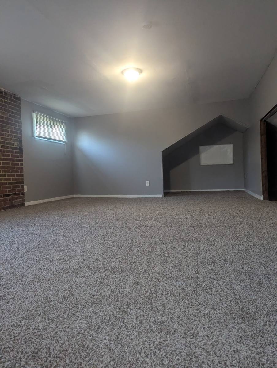 House for rent at 6709 Robbins Ave, Saint Louis, MO 63133