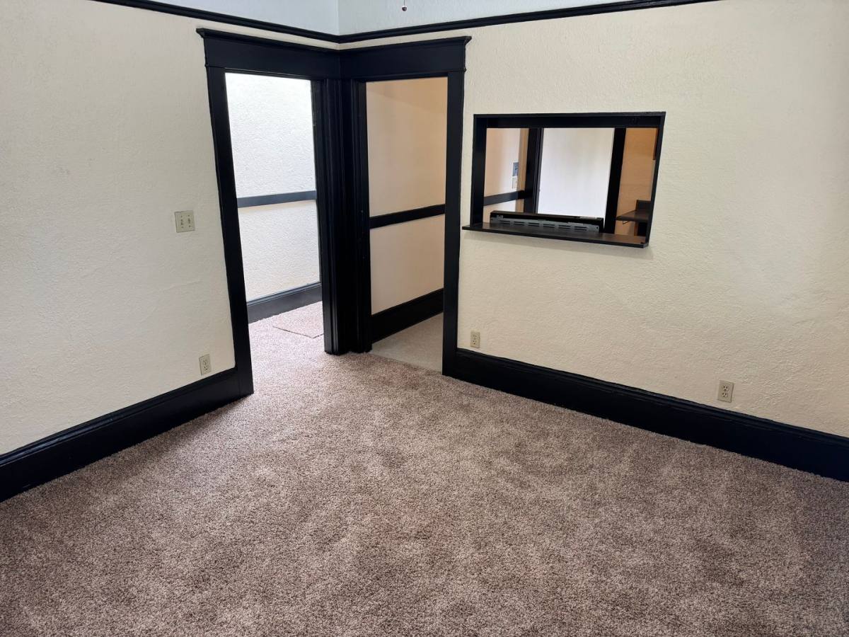 Apartment for rent at 3615 SE Milwaukie Ave, Portland, OR 97202
