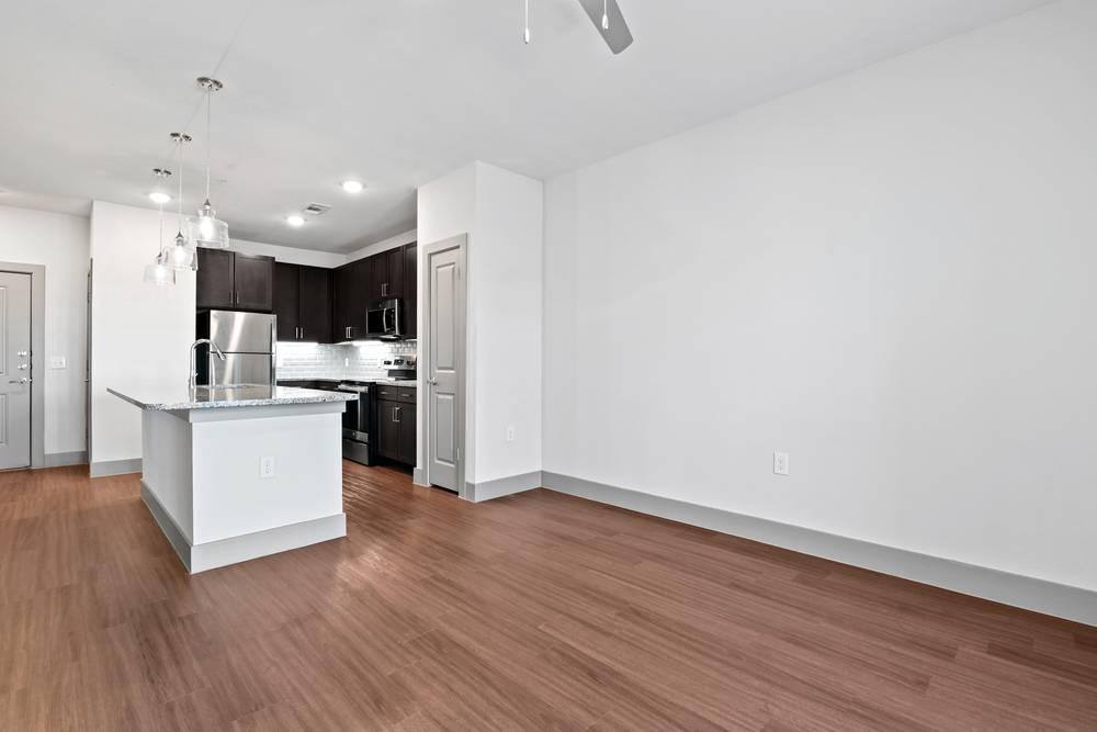 Apartment for rent at 1658 Forum Dr, Grand Prairie, TX 75052