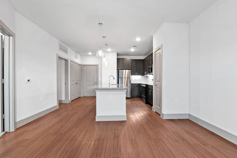 Apartment for rent at 1658 Forum Dr, Grand Prairie, TX 75052