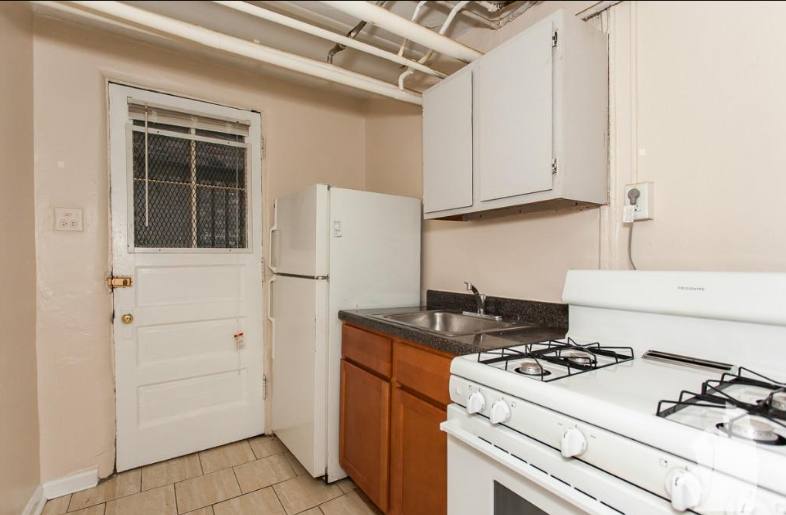 Apartment for rent at 2876 N Clark St #3, Chicago, IL 60657