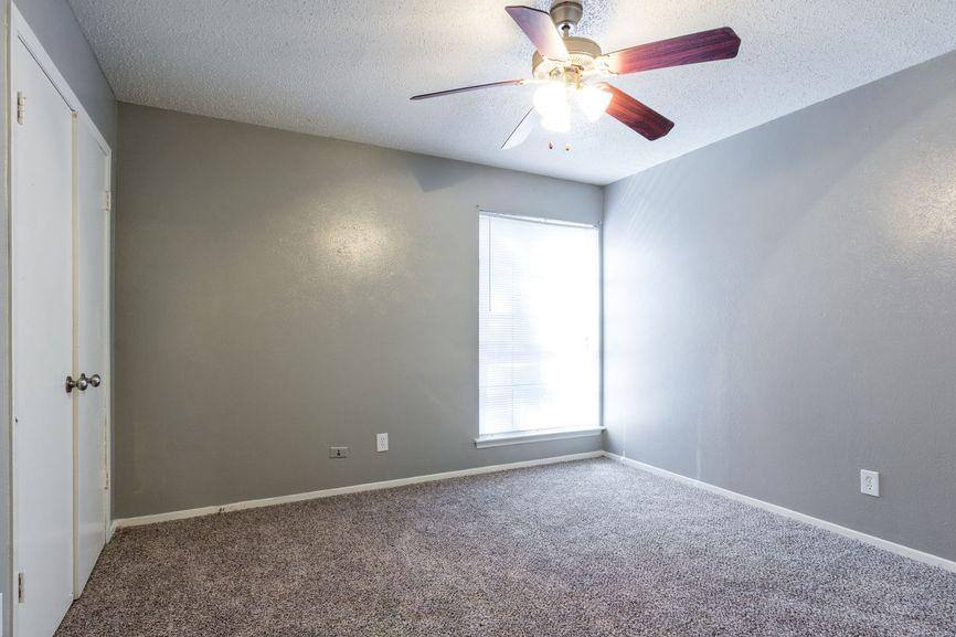 Apartment for rent at 1948 Shady Brook Dr, Bedford, TX 76021