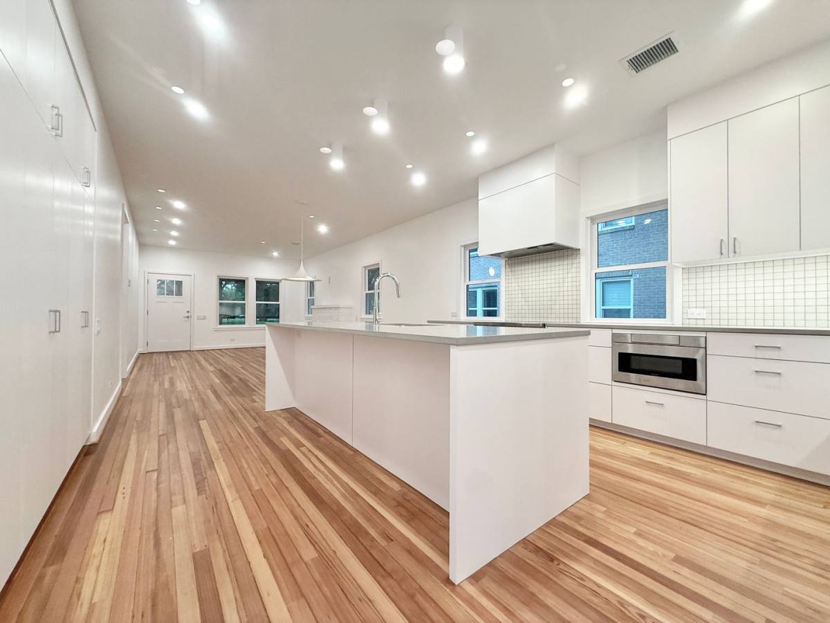 Apartment for rent at 1412 Sul Ross St, Houston, TX 77006