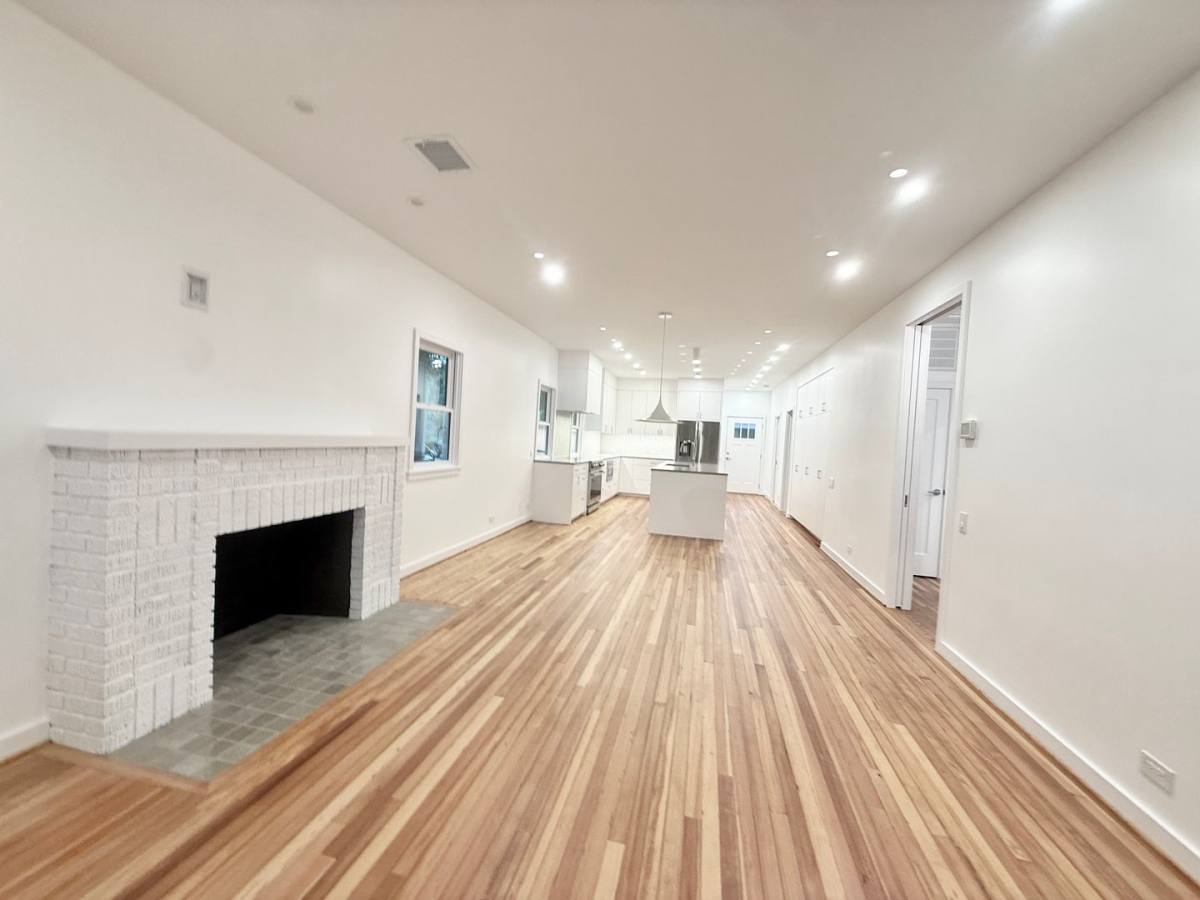 Apartment for rent at 1412 Sul Ross St, Houston, TX 77006
