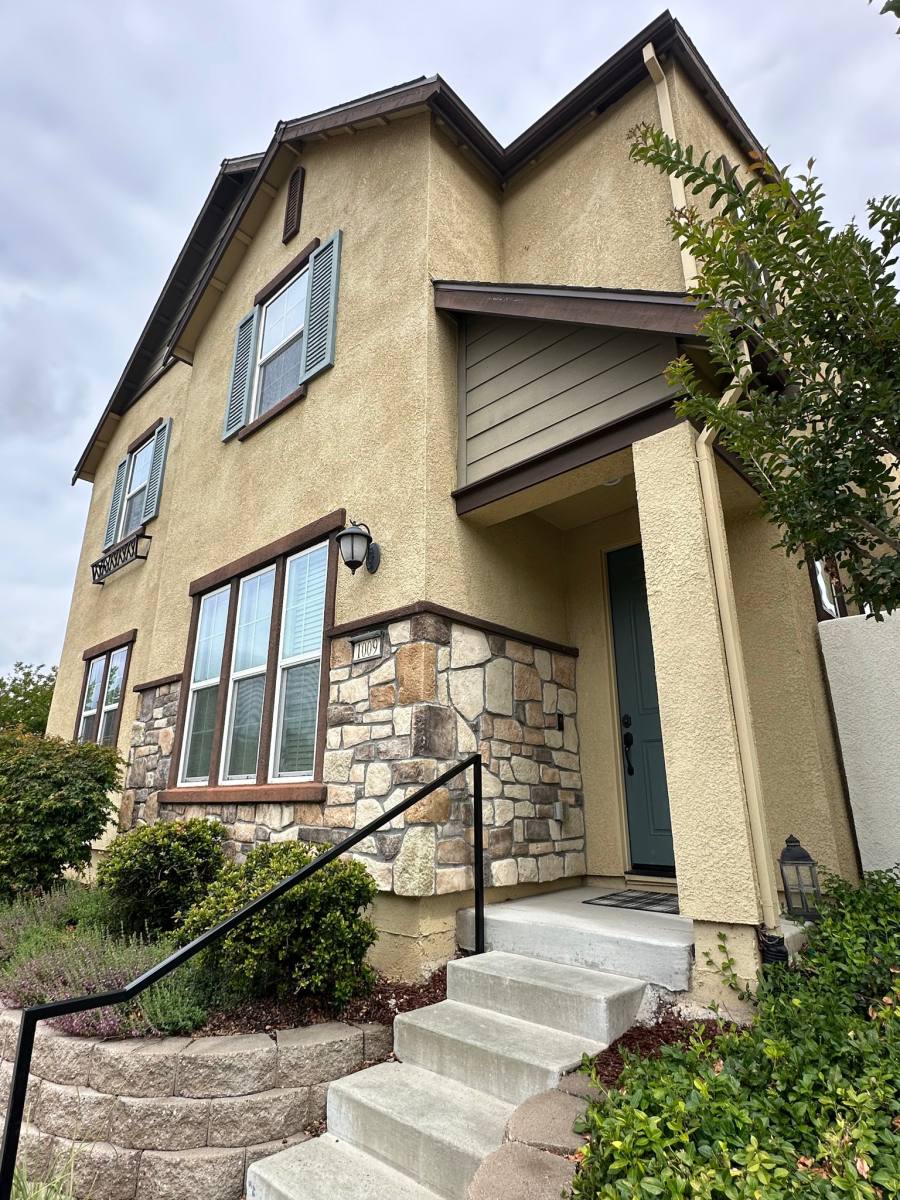 House for rent at 1009 Provence Village Dr, Roseville, CA 95747