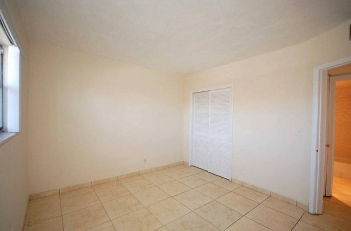 Apartment for rent at 4401 NW 10th Court, Fort Lauderdale, FL 33313