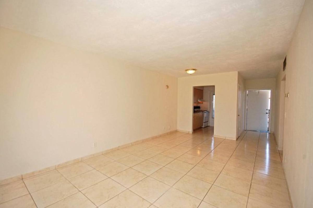 Apartment for rent at 4401 NW 10th Court, Fort Lauderdale, FL 33313