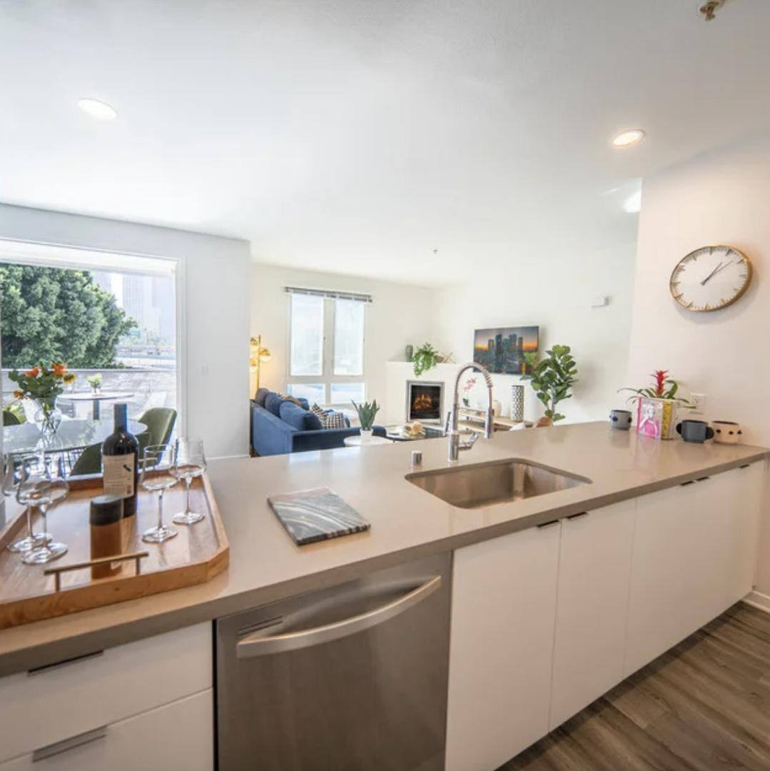 Apartment for rent at Canvas La Apartment Homes, 138 N Beaudry Ave, Los Angeles, CA 90012