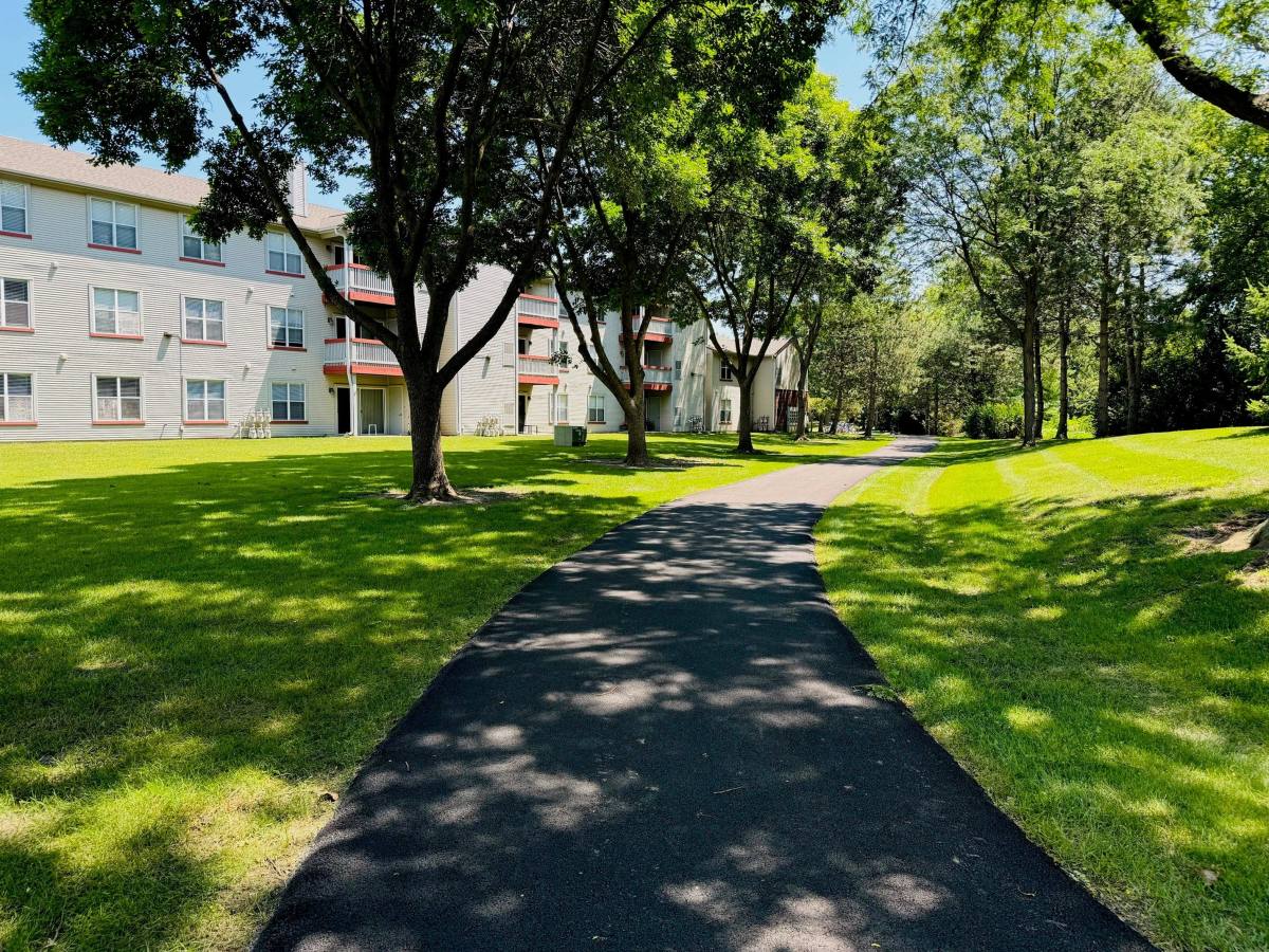 Apartment for rent at 1225 Deerfield Parkway, Buffalo Grove, IL 60089