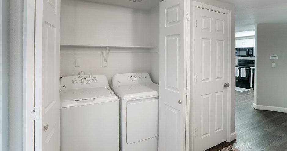 Apartment for rent at Heritage Apartment Homes, 1100 E Osborn Rd, Phoenix, AZ 85014