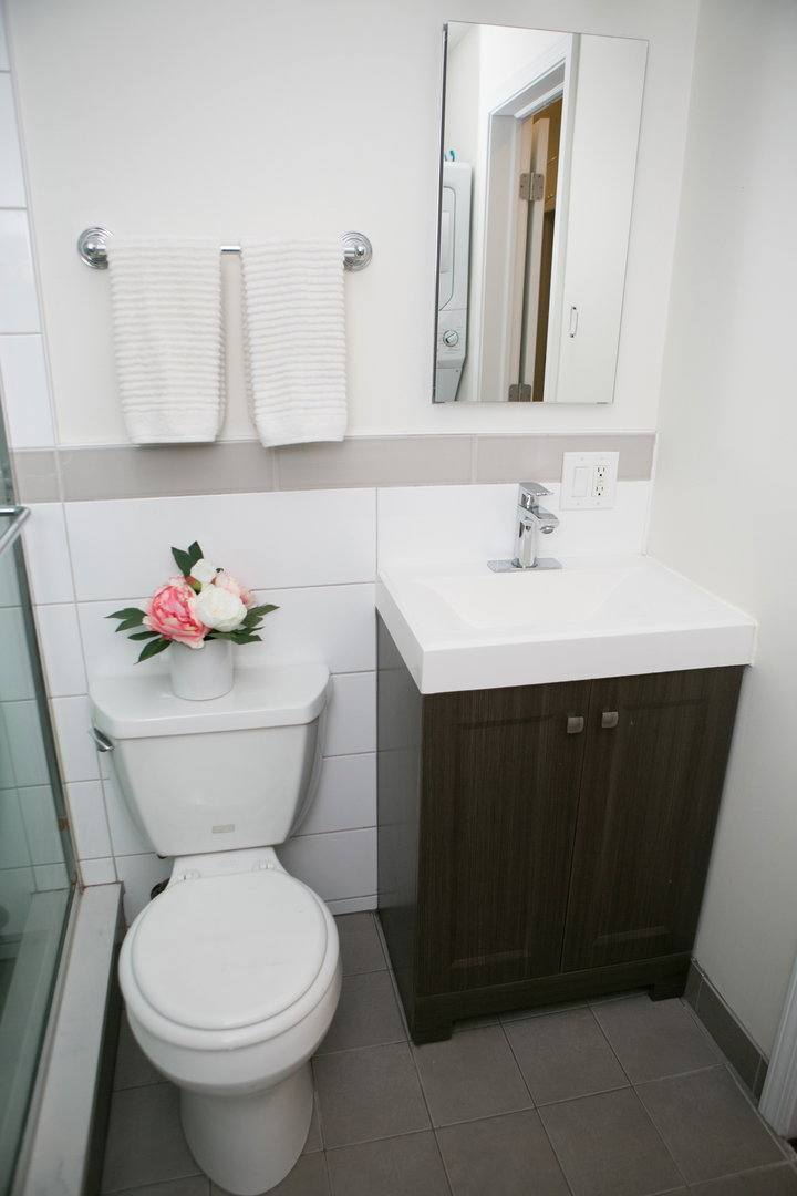 Apartment for rent at 2025 N Clifton Ave #1F, Chicago, IL 60614