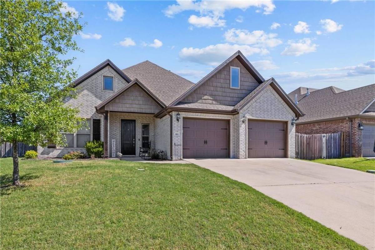 House for rent at 801 Bellmara Circle, Cave Springs, AR 72718