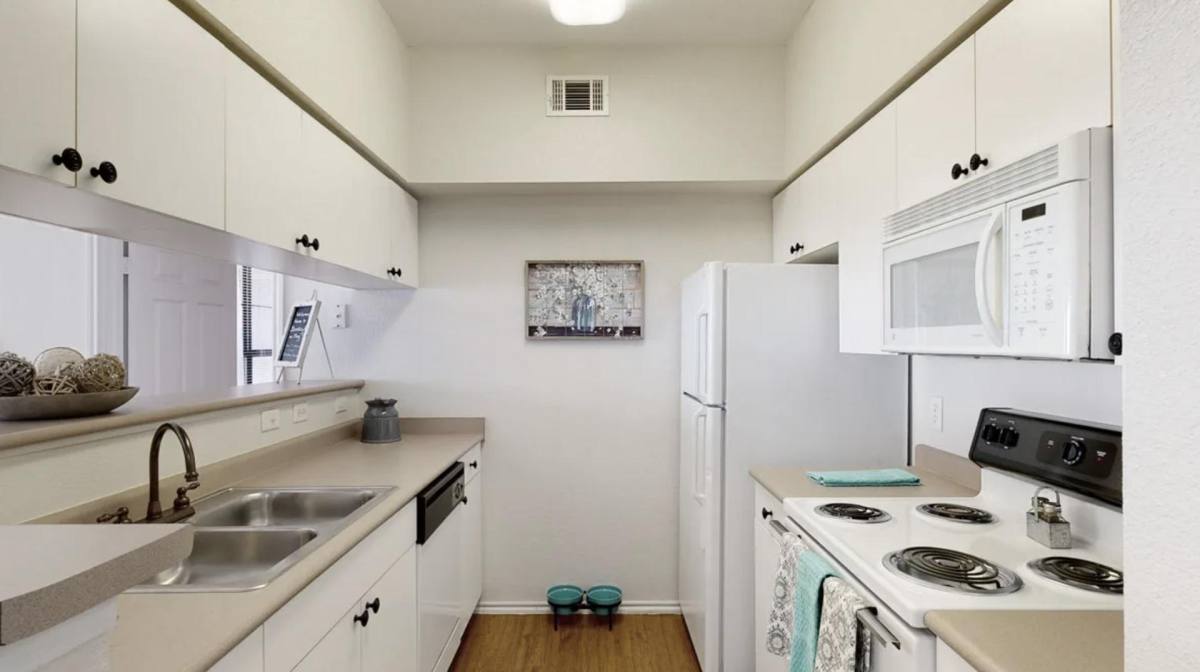 Apartment for rent at Stoneleigh on May, 14300 N May Ave, Oklahoma City, OK 73134