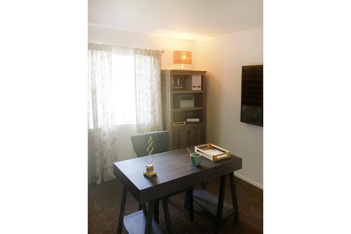 Apartment for rent at 975 S Royal Palm Rd, Apache Junction, AZ 85119
