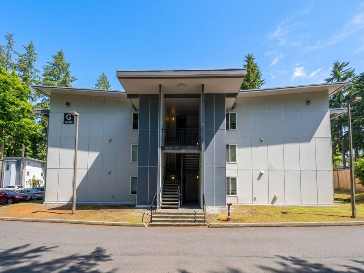 Condo for rent at 14556 NE 31st St, Bellevue, WA 98007