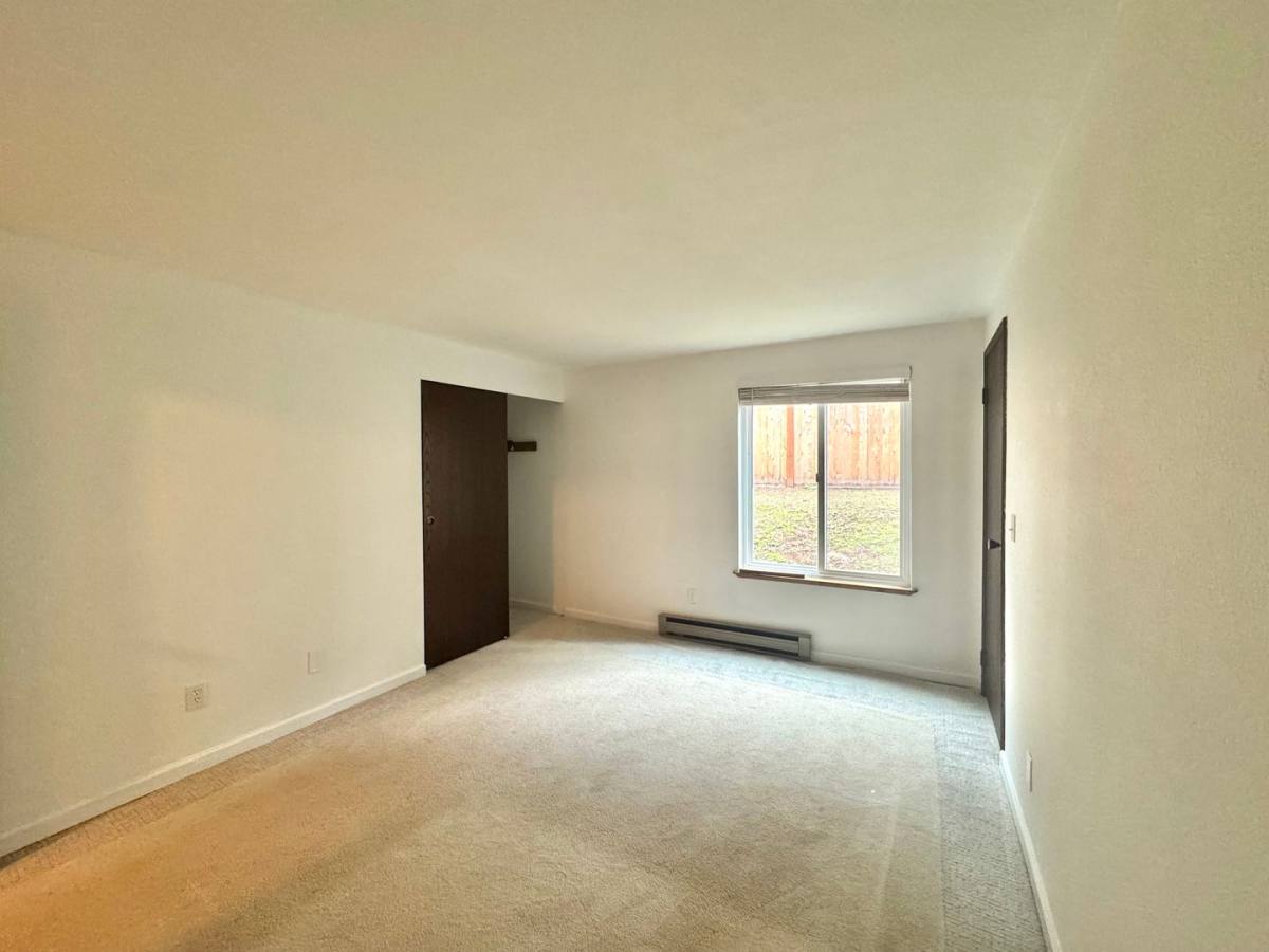 Condo for rent at 14556 NE 31st St, Bellevue, WA 98007