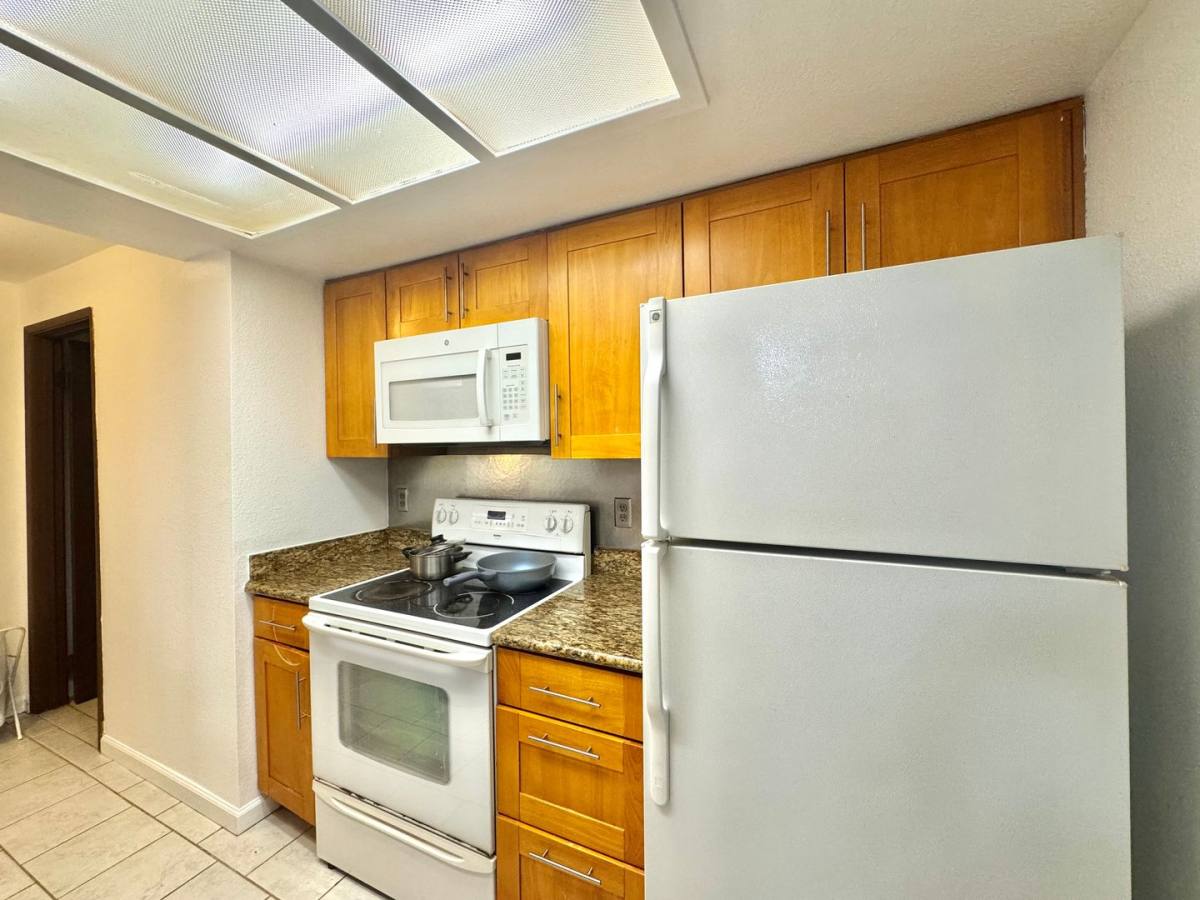 Condo for rent at 14556 NE 31st St, Bellevue, WA 98007