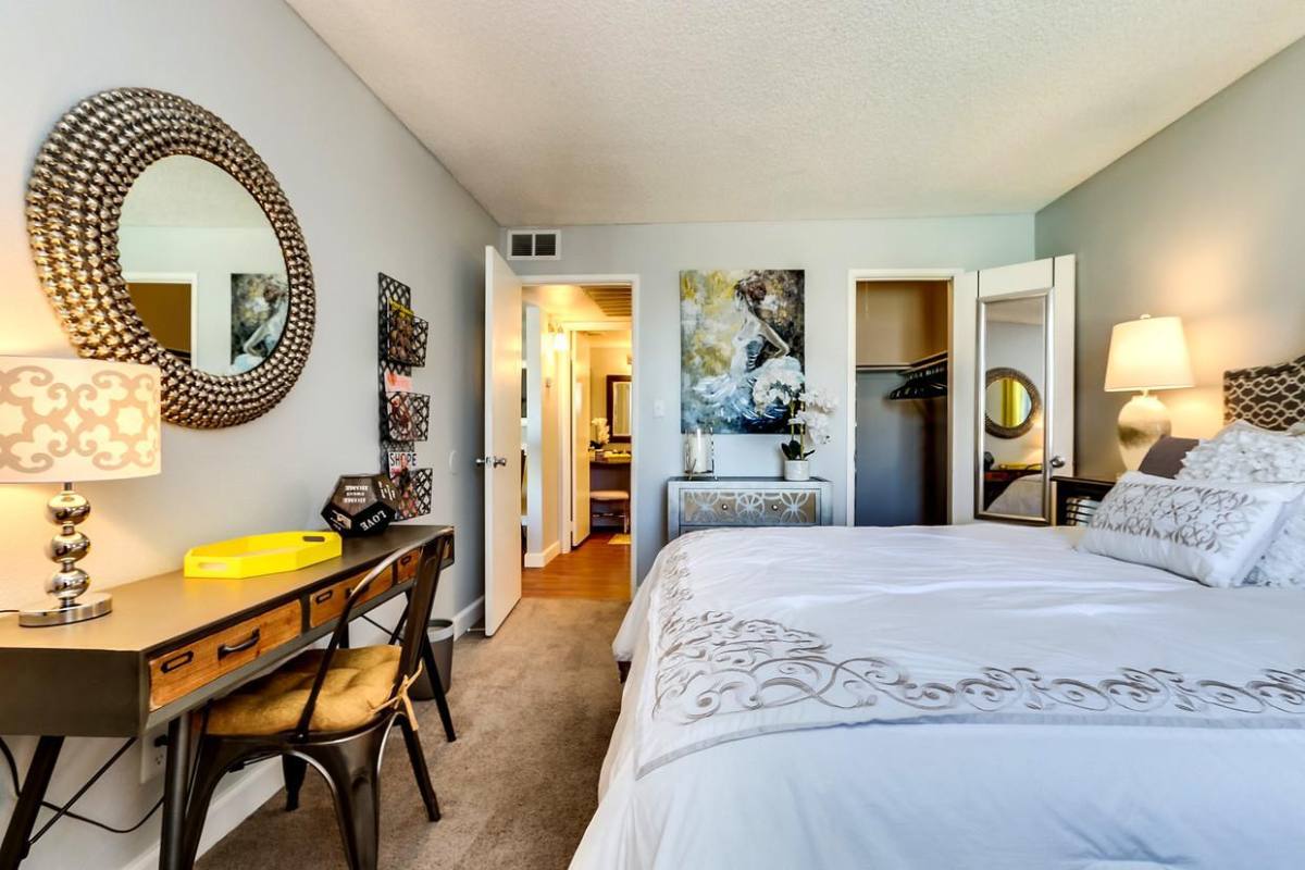 Apartment for rent at Roosevelt, 2107 W Broadway Rd, Mesa, AZ 85202