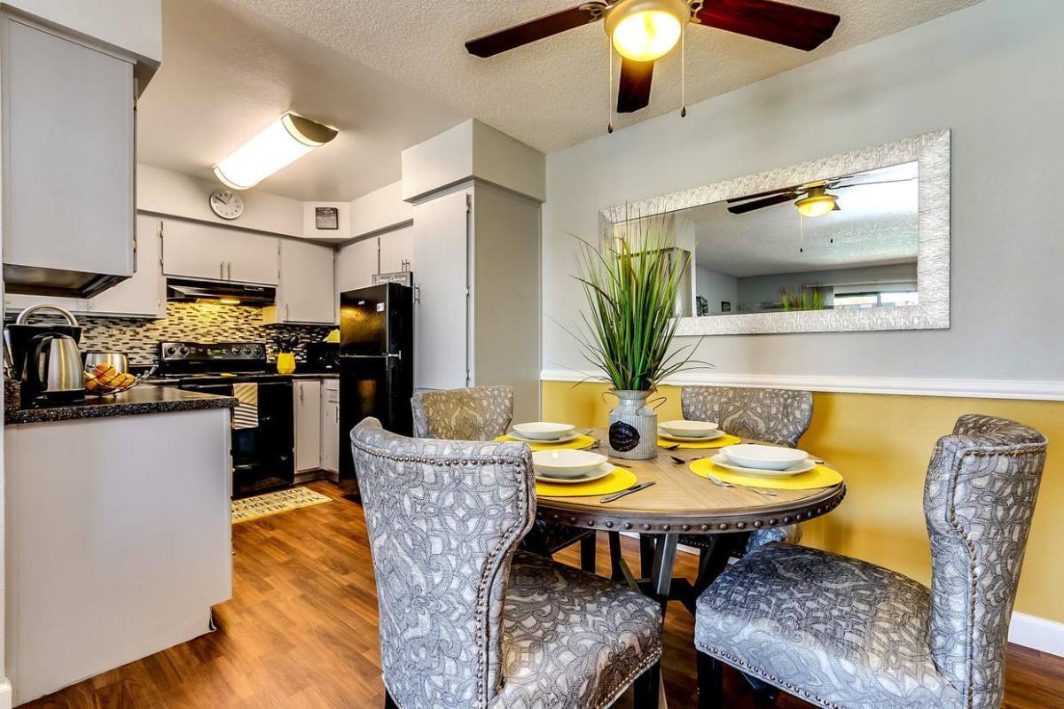 Apartment for rent at Roosevelt, 2107 W Broadway Rd, Mesa, AZ 85202