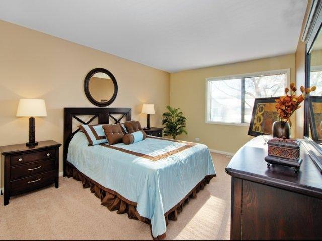 Apartment for rent at 3514 W 83rd St, Woodridge, IL 60517
