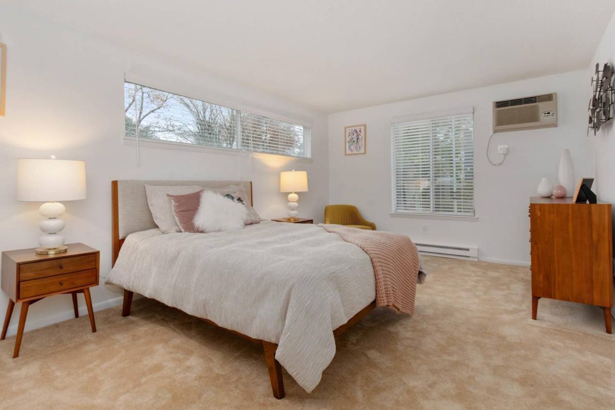 Apartment for rent at South Winds, 24 Rolling Green Dr, Fall River, MA 02720