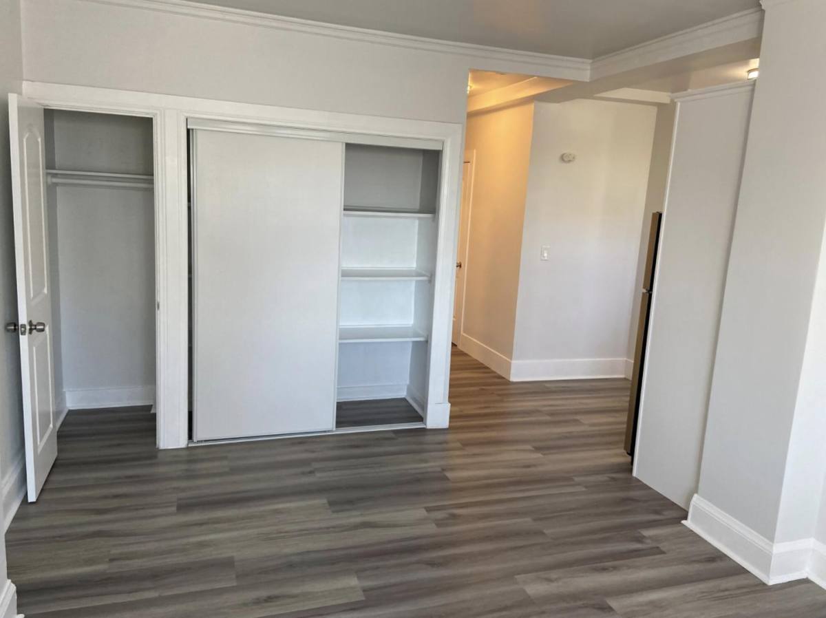 Apartment for rent at Park Wilshire, 2424 Wilshire Blvd, Los Angeles, CA 90057