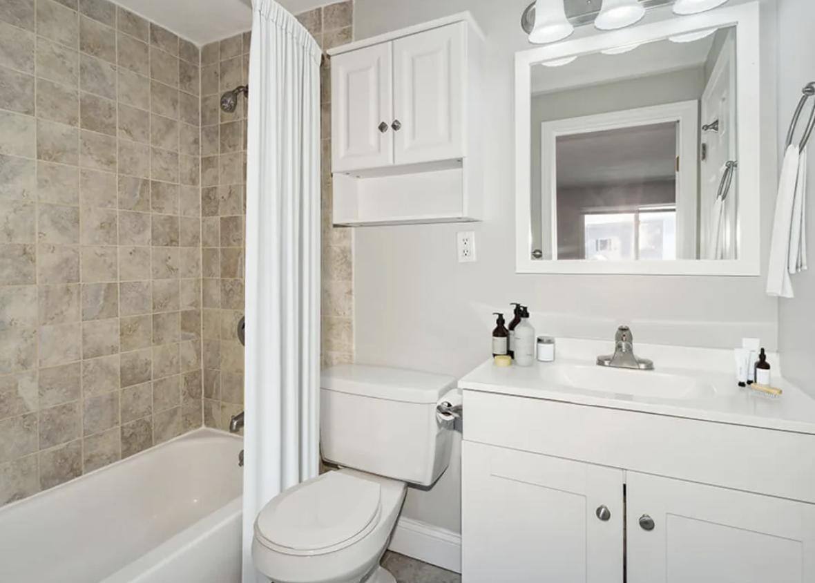 Apartment for rent at 738 Plain St, Marshfield, MA 02050