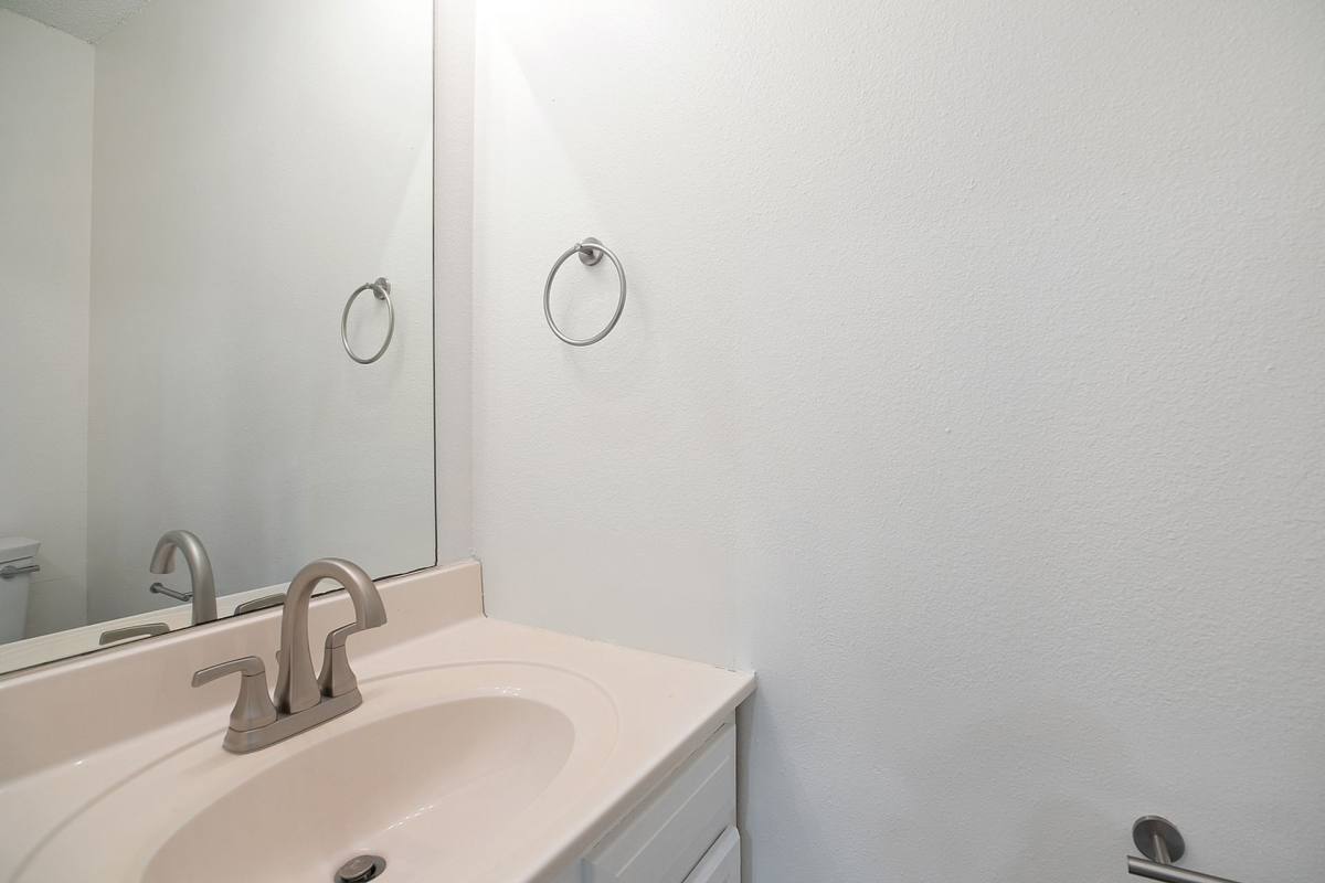 Townhouse for rent at 4766 Pontchartrain Dr, Slidell, LA 70458