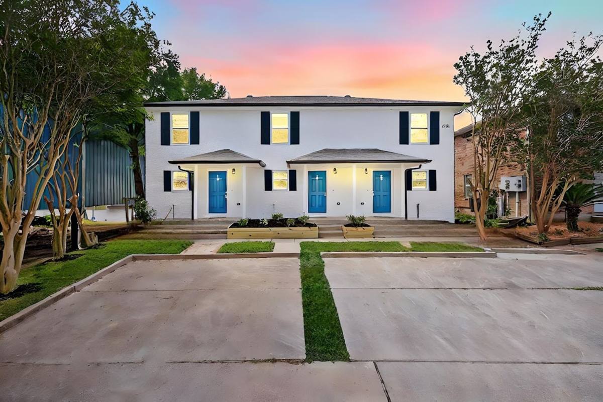 Townhouse for rent at 4766 Pontchartrain Dr, Slidell, LA 70458