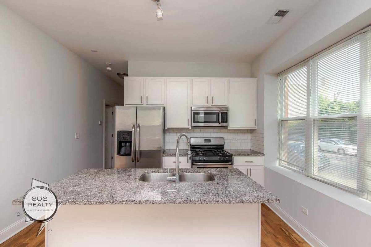 Apartment for rent at 1501 N Talman Ave, Chicago, IL 60622