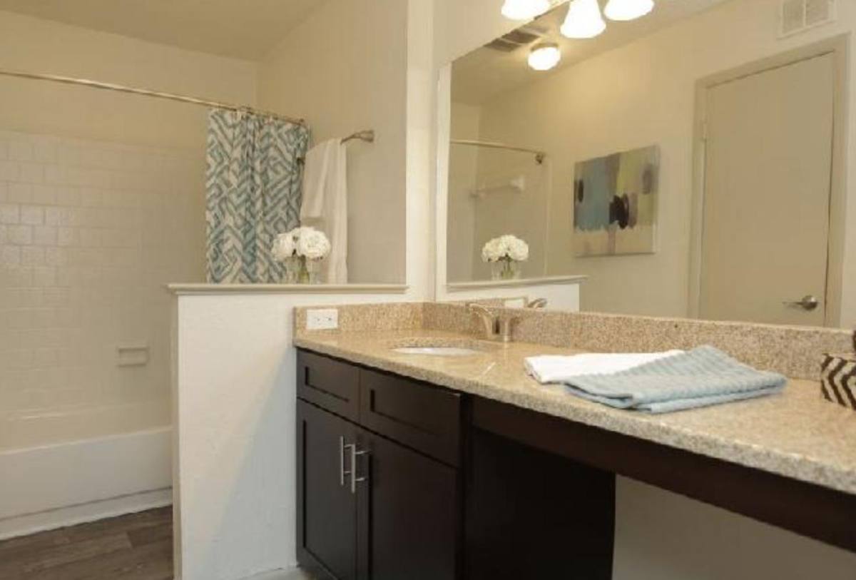 Apartment for rent at Waters Edge Apartment Homes, 8601 Roberts Dr, Atlanta, GA 30350