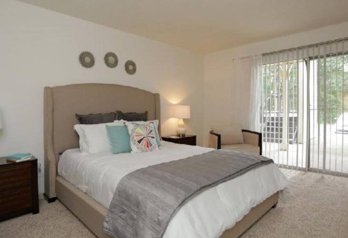 Apartment for rent at Waters Edge Apartment Homes, 8601 Roberts Dr, Atlanta, GA 30350