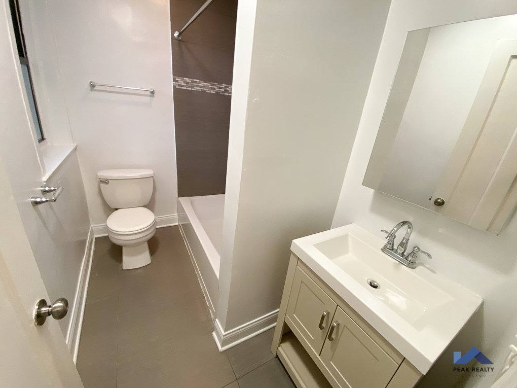 Apartment for rent at 4617 N Ashland Ave #2E, Chicago, IL 60640
