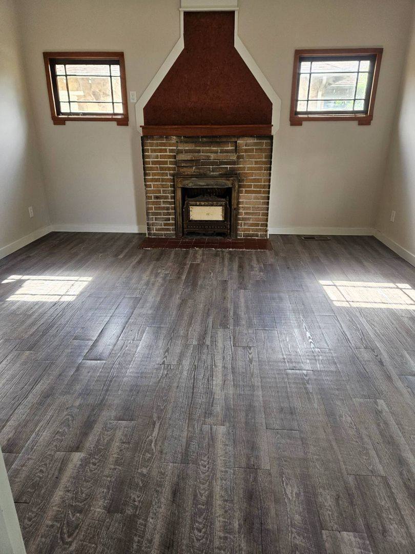House for rent at 812 W Pershing St, Springfield, MO 65806