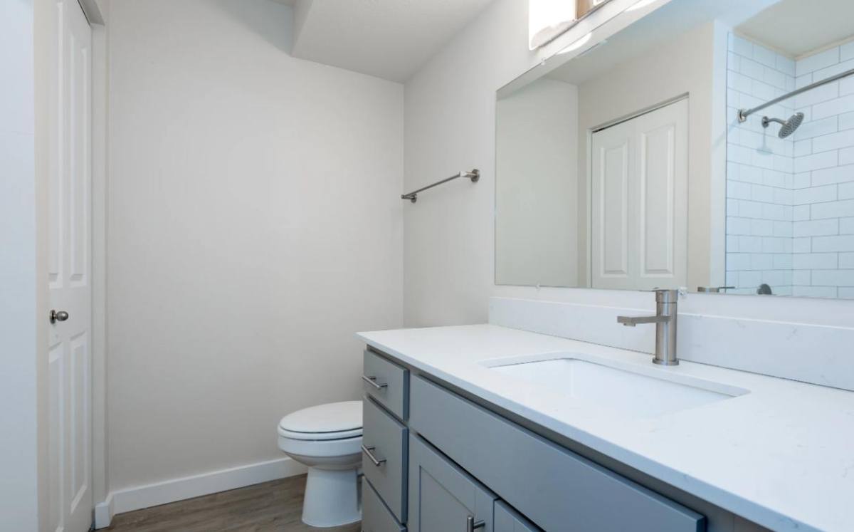 Apartment for rent at 453 Golfview Blvd, Valparaiso, IN 46385