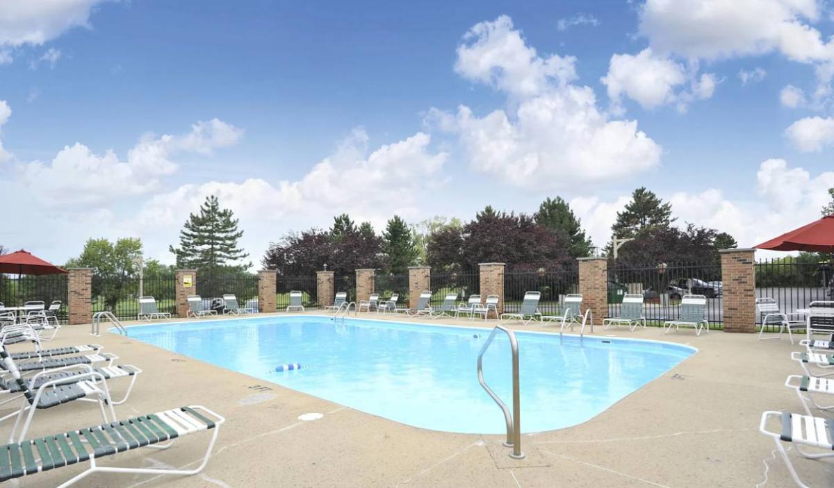 Apartment for rent at 453 Golfview Blvd, Valparaiso, IN 46385