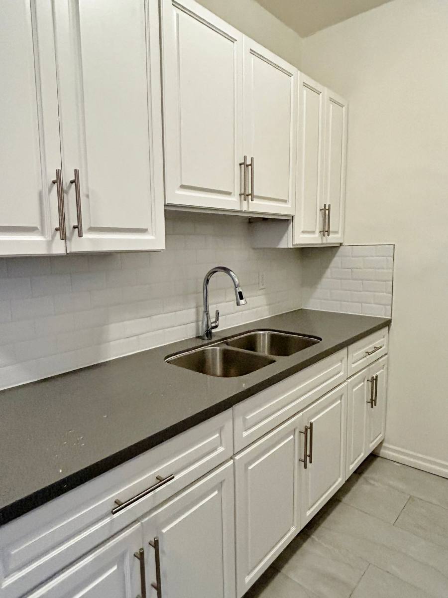 Apartment for rent at 1523 McCadden Place #407, Altadena, CA 91001