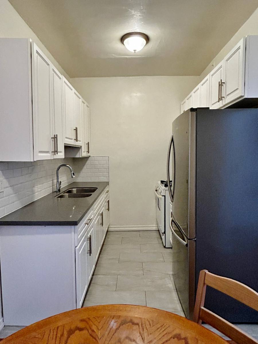 Apartment for rent at 1523 McCadden Place #407, Altadena, CA 91001