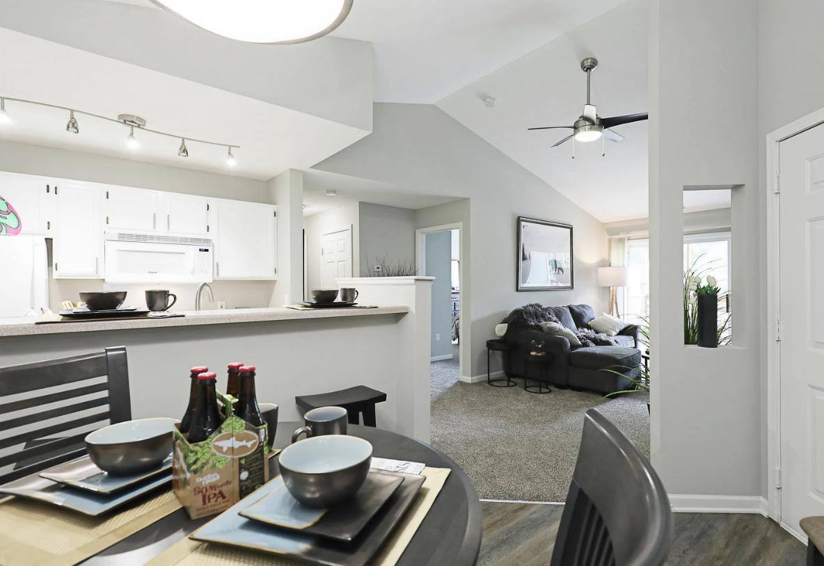 Apartment for rent at 2210 Beech St, Valparaiso, IN 46383