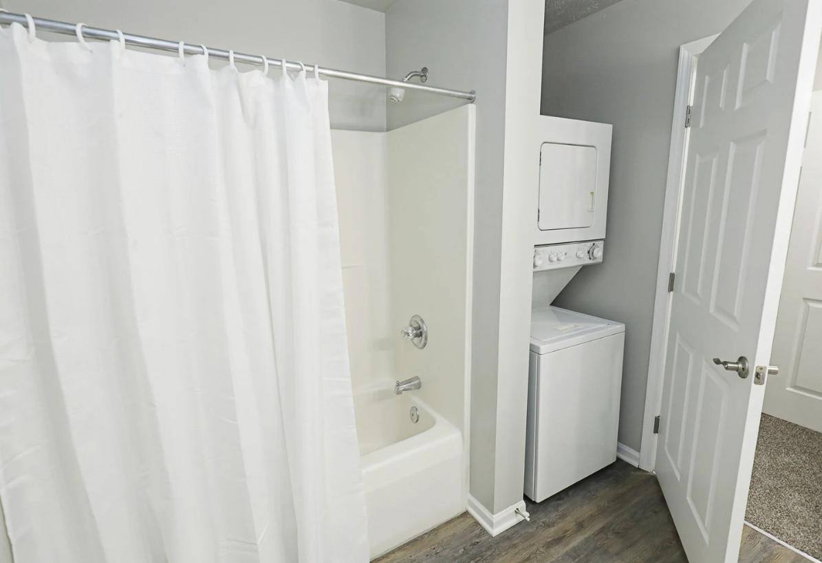 Apartment for rent at 2210 Beech St, Valparaiso, IN 46383