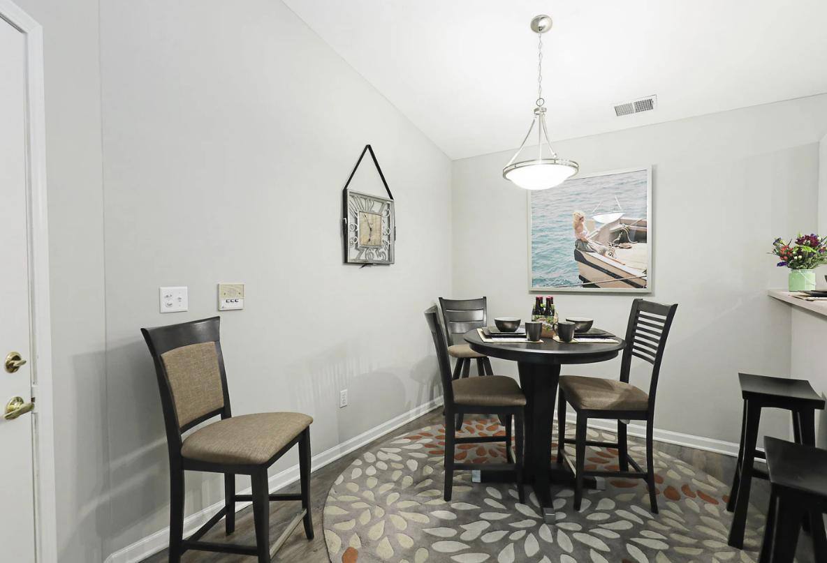 Apartment for rent at 2210 Beech St, Valparaiso, IN 46383