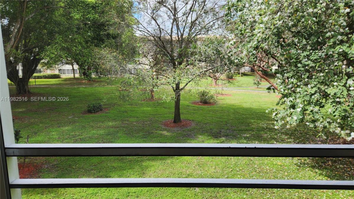 Apartment for rent at 2403 Antigua Circle #L2, Pompano Beach, FL 33066